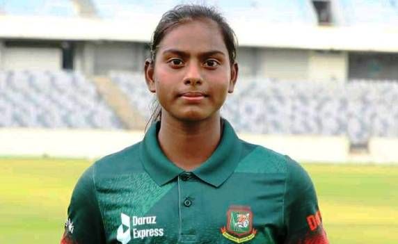 ক্রিকেটার মারুফা আক্তার ম্যাচ সেরাও  বিজয়ে পরিবার সহ এলাকাবাসী খুশি