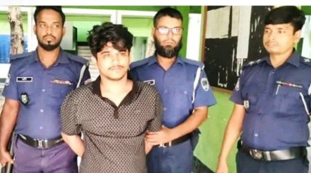 খুলনার রূপসা রহিম নগরের সাকিব শেখ হত্যা মামলার আসামি সিদ্ধিগঞ্জ থেকে গ্রেপ্তার