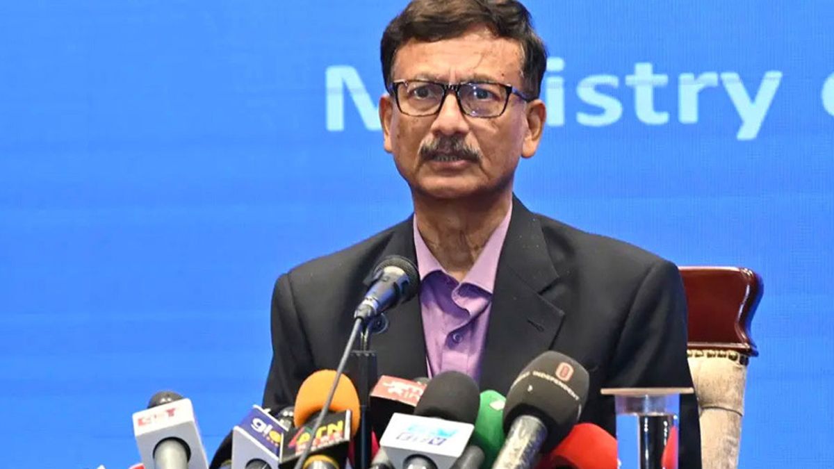 অনাকাঙ্ক্ষিত পরিস্থিতি এড়াতে ‘অন-অ্যারাইভাল ভিসা’ বন্ধ করল সরকার