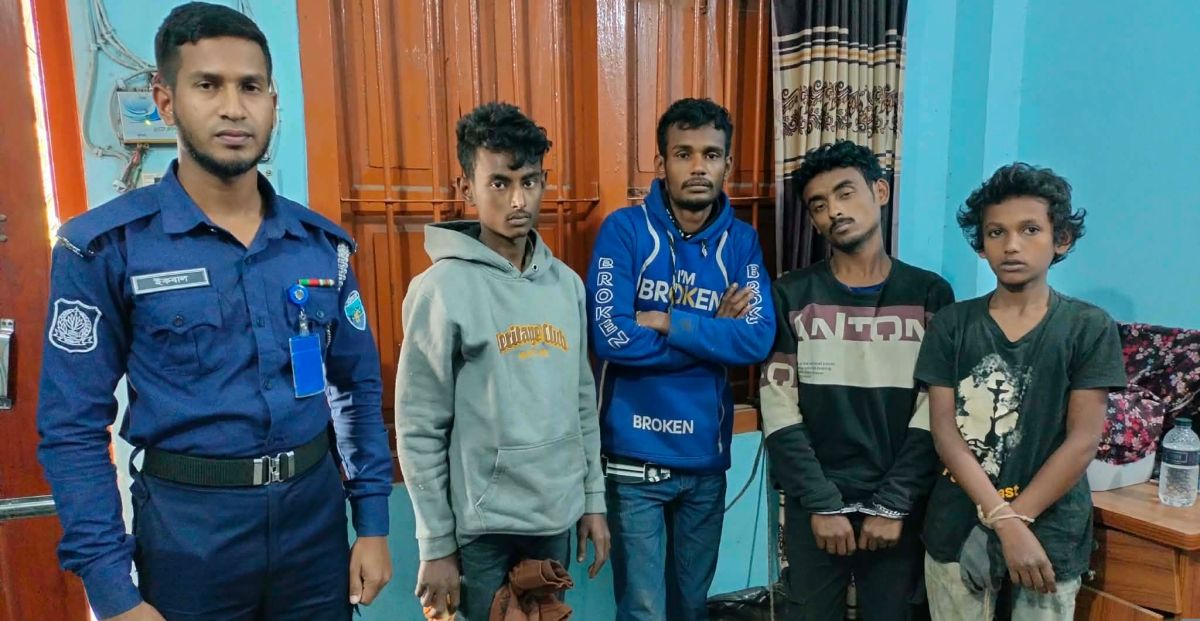নবীনগর শিবপুরে চুরির অপরাধে ৪ চোর আটক: সিসিটিভি ফুটেজে মিলেছে সম্পৃক্ততা