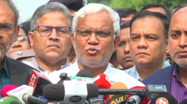 চিকিৎসা গ্রহণ করতে পারছেন খালেদা জিয়া, গুজবে কান না দেয়ার অনুরোধ: ডা. জাহিদ
