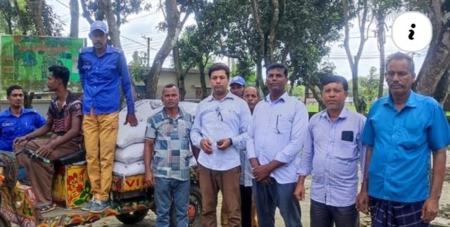 তানোরে সার পাচারের সময় আটক জরিমানা শোকজ করে দায়সারা