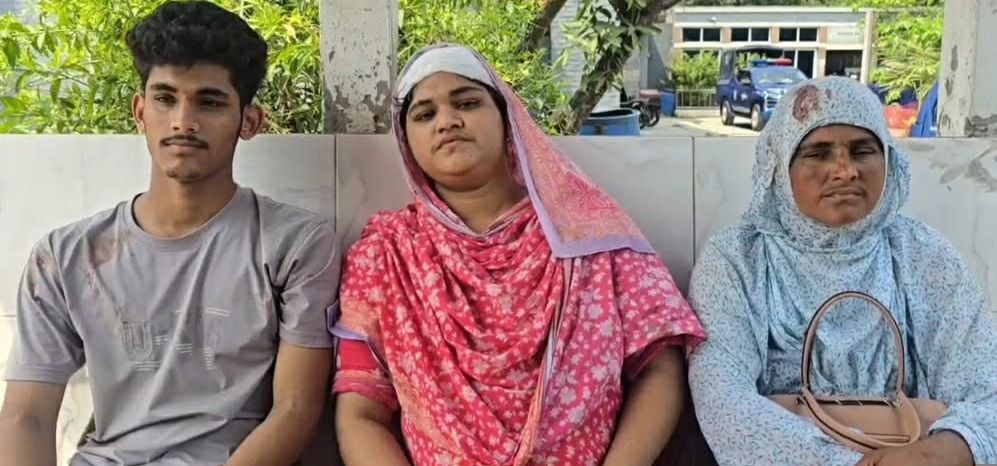 রূপগঞ্জে পুলিশের পরিচয়ে সৌদি প্রবাসীর গাড়িতে ডাকাতি \ ১৭ লক্ষাধিক টাকা মাল লুট