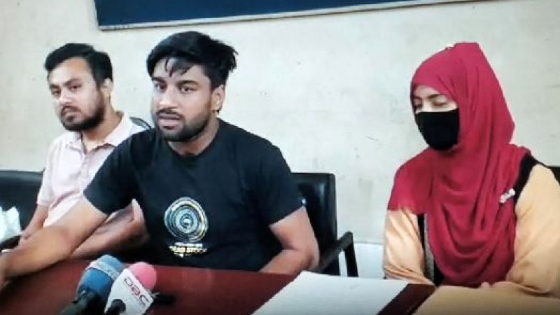 যশোর শহরে দিনে-দুপুরে দোকান লুট