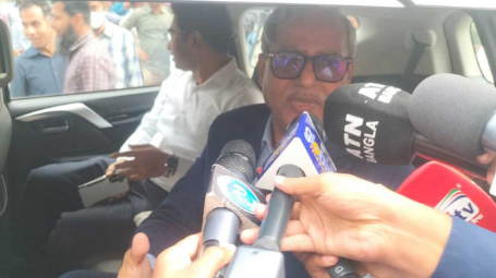 দুই কমিশনারসহ দুদক চেয়ারম্যানের পদত্যাগ