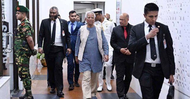 দেশে ফিরেছেন প্রধান উপদেষ্টা
