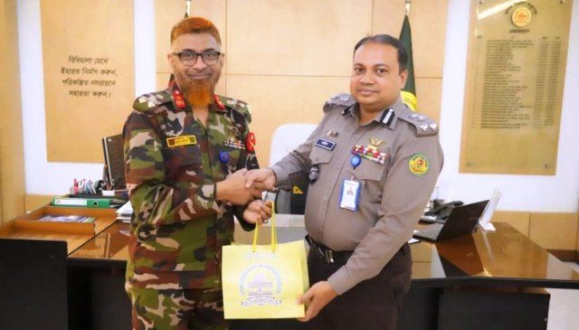 খুলনা ডেভলপমেন্ট অথরিটি (কেডিএ) এর চেয়ারম্যানের সাথে কেএমপি কমিশনারের সৌজন্য সাক্ষাৎ