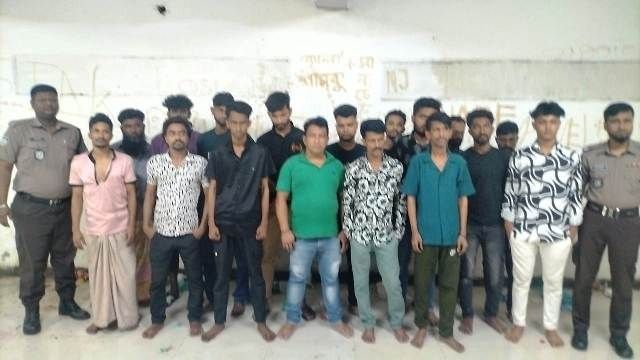 তেজগাঁও বিভাগের অভিযানে গত ২৪ ঘণ্টায় বিভিন্ন অপরাধে জড়িত ৫১ জন গ্রেফতার