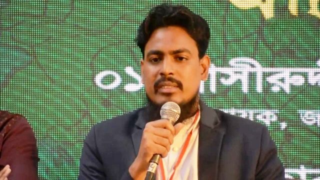 ডিম নিক্ষেপ প্রসঙ্গে আখতার হোসেন: এ ধরনের সন্ত্রাসী কার্যক্রম আগেও করেছে, আমরা ভয় পাই না