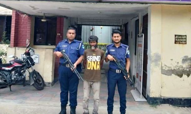 মাগুরায় পুলিশের অভিযান চাঁদাবাজ গ্রেপ্তার
