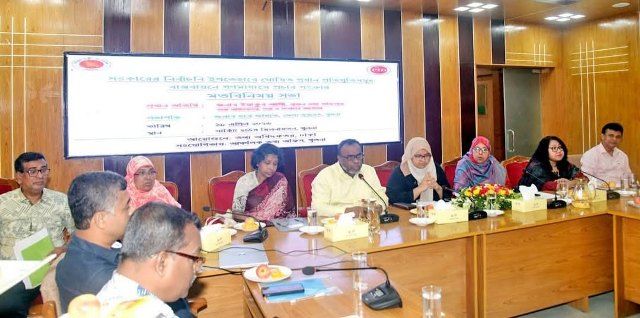 গুজব প্রতিরোধ ও সঠিক তথ্য প্রচারে গণমাধ্যম কর্মীদের সহায়তা কামনা করে সরকার