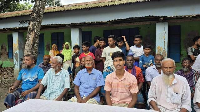 নাটোরে ক্রয়কৃত ট্রাক্টরের বডি ছিনিয়ে নেয়ার অভিযোগ, থানায় মামলা