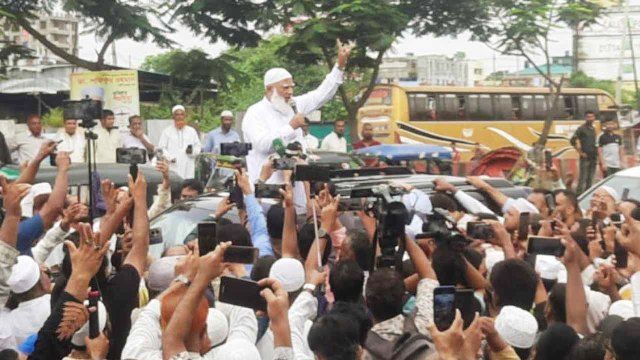 'নিজেদেরকে সামলান, নয়তো জনগণই আপনাদের সামলে দেবে'