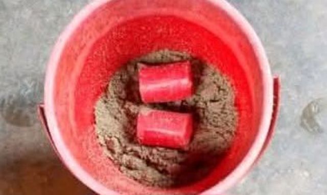 হরিণা কুন্ডুতে চাঁদা না দেওয়ায় কারণে বাড়ির সামনে থেকে পরিত্যক্ত অবস্থায় দুটি ককটেল উদ্ধার