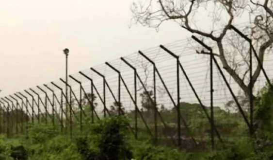 সীমান্ত পেরিয়ে প্রেমের টানে নওগাঁয় ভারতীয় কিশোরী