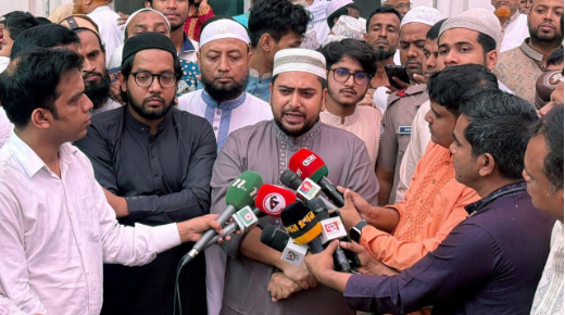 দেশ এখন এক চরম সঙ্কটের মধ্য দিয়ে যাচ্ছে: নাহিদ
