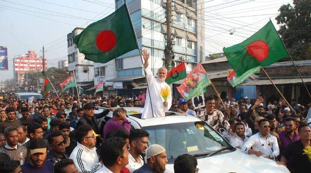 খুলনা -২ আসনের ধানের শীষের পদ-প্রার্থী নজরুল ইসলাম মঞ্জুর গনসংযোগ ও সভা অনুষ্ঠিত