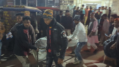 মালবাহী ট্রলিকে ধাক্কা, মোটরসাইকেল আরোহী ৩ বন্ধু নিহত