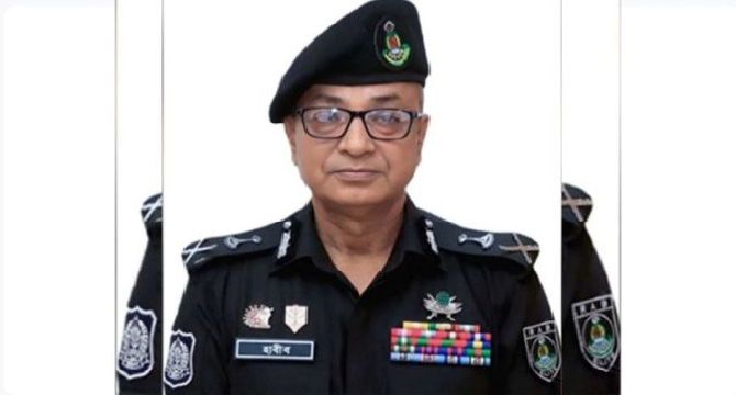 র‍্যাবের নতুন ডিজি হিসেবে দায়িত্ব নিলেন আইজিপি মোঃ আহসান হাবীব পলাশ