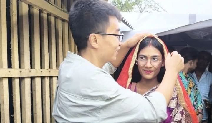 খুলনার দাকোপ অঞ্চলে ছুটে এলেন হাজার মাইল দূরের ব্যবধান হার মানিয়েছে ভালোবাসা