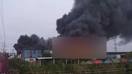 কেরানীগঞ্জের গ্যাসলাইট কারখানায় আগুনে নিহত ৫