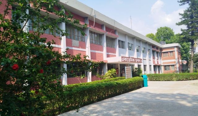 নিটারে সেমিস্টার পরীক্ষা বর্জন ইইই বিভাগের শিক্ষার্থীদের
