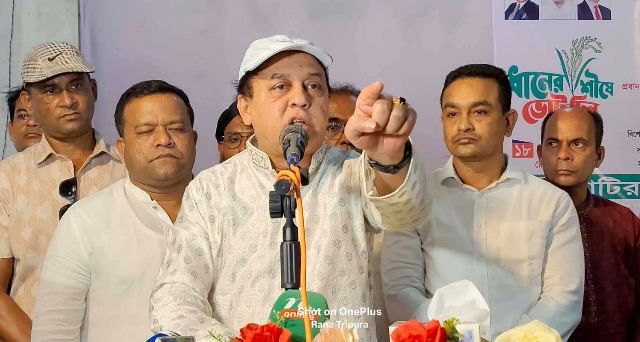 মাটিরাঙ্গায় ইমাম ও ওলামা মাশায়েখদের সাথে প্রতীকের এমপি প্রার্থী  ওয়াদুদ ভূইয়ার  মতবিনিময়