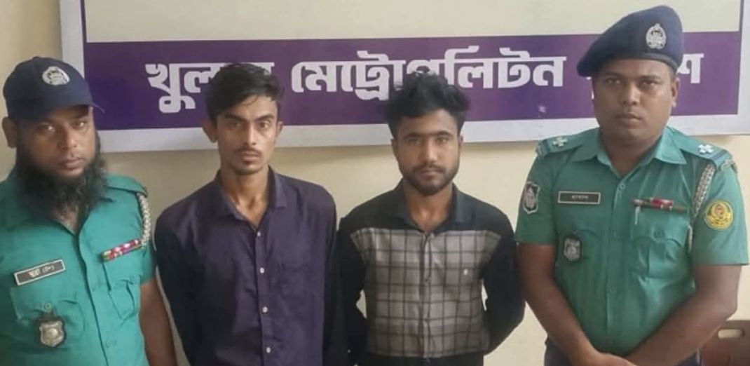 খুলনার নগরীতে ১১৯৯ পিস ইয়াবাসহ দু’মাদক কারবারি আটক করেছে