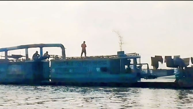মানিকগঞ্জ প্রশাসনিক উদাসীনতায় বালু মাফিয়ার দৌরাত্ম্যের অভিযোগ