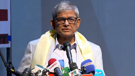 হাসিনা বিদেশে বসে দেশকে অস্থিতিশীল করার চেষ্টা চালিয়ে যাচ্ছে: মির্জা ফখরুল