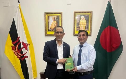 বাংলাদেশ-ব্রুনাই সম্পর্ক সুদৃঢ়করণে ফলপ্রসূ আলোচনা: ইঞ্জিনিয়ার রেজাউল করিমকে ব্রুনাইয়ের হাইকমিশনারের ধন্যবাদ বার্তা