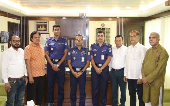 অপ-সাংবাদিকতা প্রতিরোধে পুলিশ সুপারের সঙ্গে প্রেসক্লাব নেতৃবৃন্দ ও সম্পাদকদের মতবিনিময়