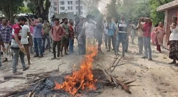 খুলনার মজগুন্নি বাস্তুহারা কলোনীতে সংঘর্ষের ঘটনায় দুই মালায় ৫০০ শত জন আসামি