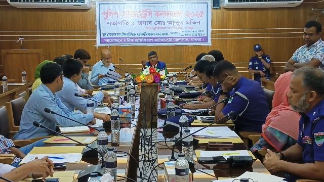 মাগুরায় পুলিশ-ম্যাজিস্ট্রেসি কনফারেন্স অনুষ্ঠিত