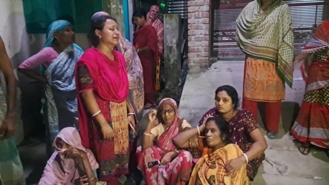 মাগুরা শহরের পশু হাসপাতাল পাড়া থেকে গলা কাটা লাশ উদ্ধার