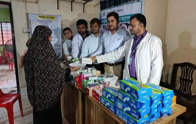 দেবীদ্বারে পল্লী মঙ্গল কর্মসূচী (পিএমকে)'র উদ্যোগে দিনব্যাপী  ফ্রি মেডিকেল ক্যাম্প ও ঔষধ বিতরণ অনুষ্ঠিত