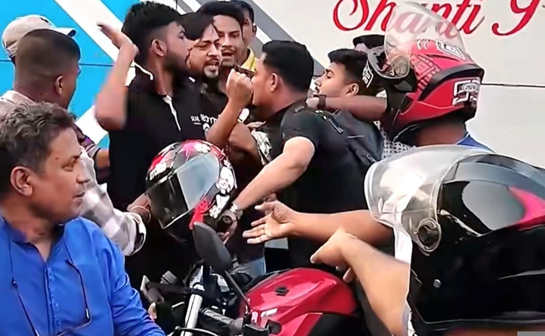 পাম্পে তেল নিতে গিয়ে মারধরের শিকার জাবি শিক্ষার্থী