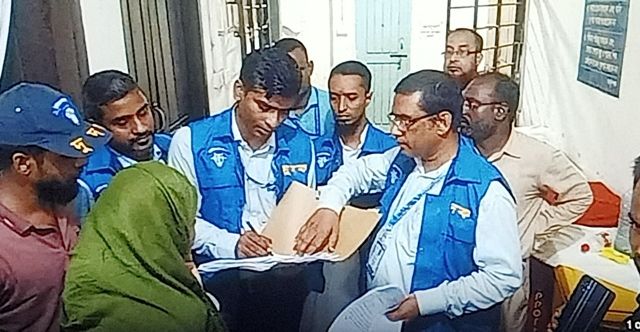 যশোর জেনারেল হাসপাতালে দুদকের অভিযানে নানা অনিয়ম প্রকাশ্যে