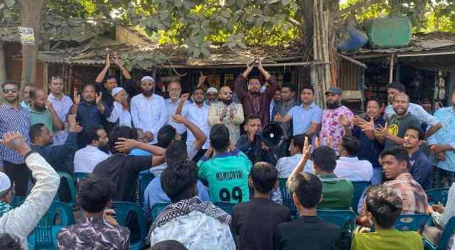 রূপগঞ্জে শেখ হাসিনার মৃত্যুদন্ডের দাবিতে ও লকডাউনের প্রতিবাদে সভা ॥ বিক্ষোভ