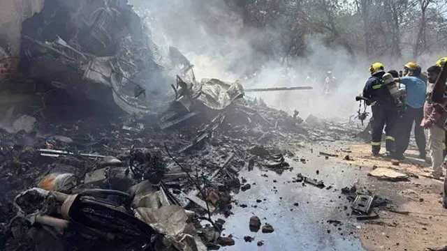 ভারতে বিমান বিধ্বস্তে কোনো আরোহীর বেঁচে নেই