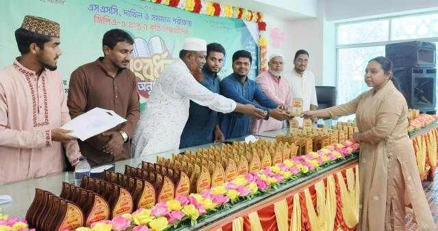 বড়াইগ্রামে ছাত্র শিবিরের আয়োজনে কৃতি শিক্ষার্থীদের সংবর্ধনা প্রদান