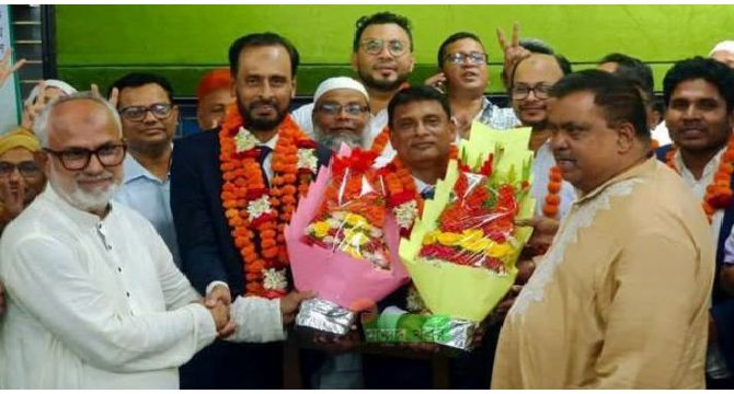 খুলনা জেলা আইনজীবী সমিতি নির্বাচনে বিএনপি’র নিরঙ্কুশ জয় ঘোষণা করা হয়েছে