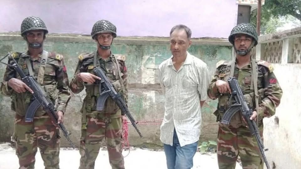 সাতক্ষীরায় যৌথবাহিনীর অভিযানে অস্ত্র ও মাদকসহ আ’লীগের সাবেক মহিলা এমপির ছেলে আটক