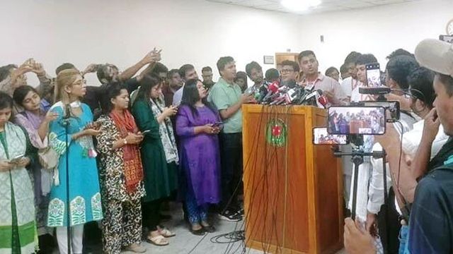 শাপলা ছাড়া কোনো অপশন নেই: হাসনাত আবদুল্লাহ