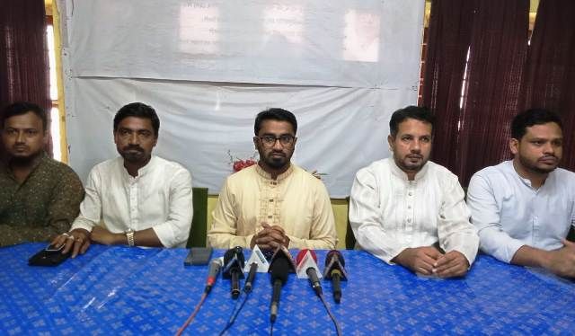 চট্টগ্রাম বন্দরকে বিদেশিদের হাতে তুলে দেওয়া হবে আত্মঘাতী সিদ্ধান্ত: রাশেদ খান