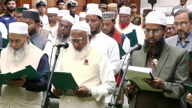 শপথ নিলেন জামায়াত এমপিরা
