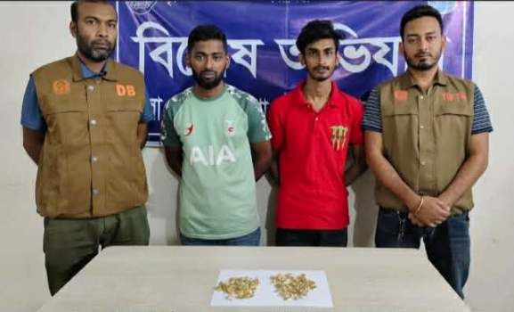 আশুলিয়ায় ডিবি পুলিশের অভিযানে হিরোইনসহ মাদক ব্যবসায়ী সুজন ও সোহাগ গ্রেফতার