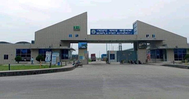 লক্ষ্যমাত্রা ছড়িয়ে ৪১ কোটি ৬৪ লাখ টাকা মুনাফায় সমুদ্র মোংলা বন্দর: লাভজনকে পরিণত
