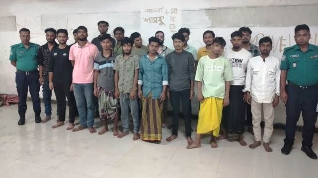 মোহাম্মদপুর থানা পুলিশের বিশেষ অভিযানে বিভিন্ন অপরাধে জড়িত ২০ জন গ্রেফতার
