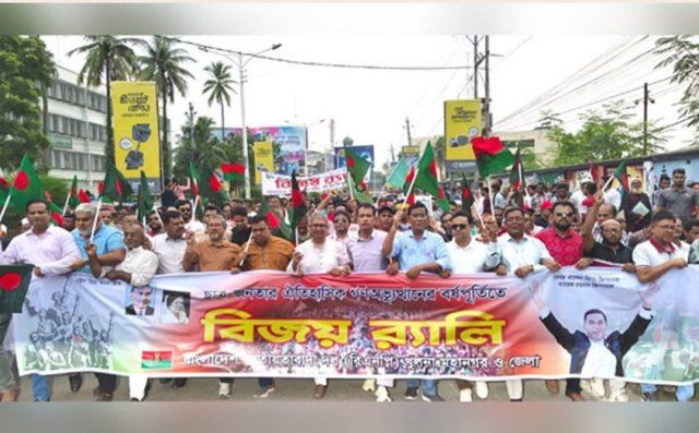 খুলনায় বিএনপি’র সমাবেশে আহমেদ আযম খান: নির্বাচন নিয়ে ষড়যন্ত্র হলে ৭১’র মতো জবাব